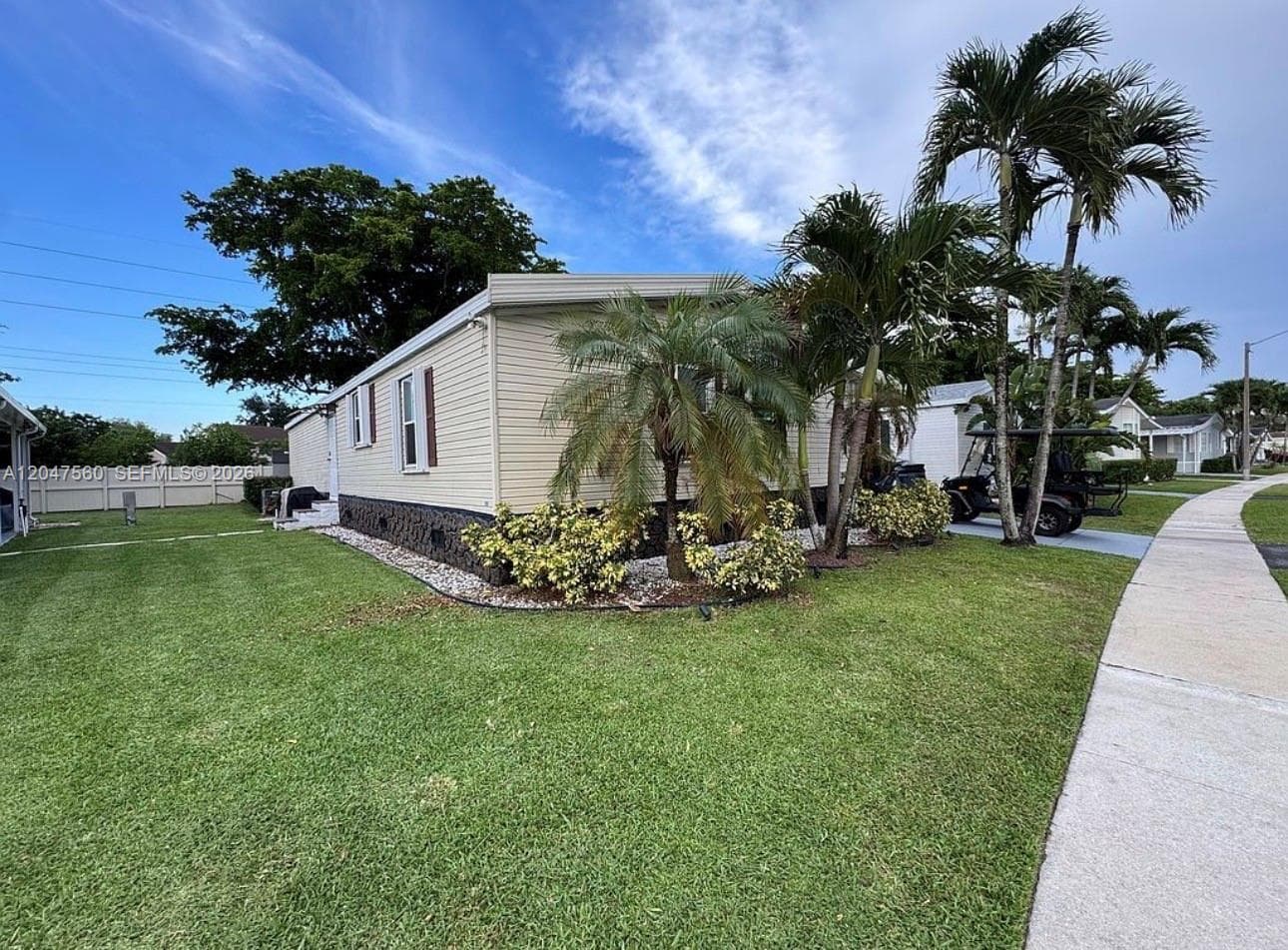 1196 SW 112th way, Davie, FL 33325 photo 4