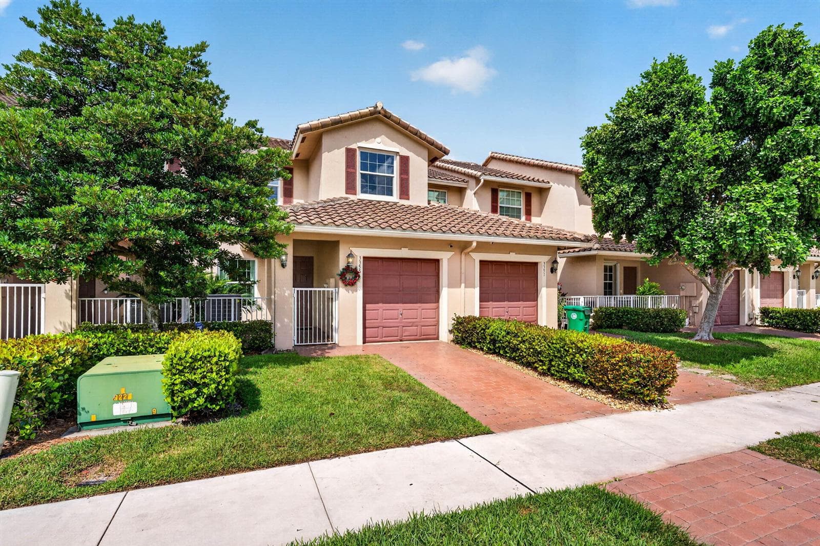 3355 Lakeside Drive, Davie, FL 33328 photo 3
