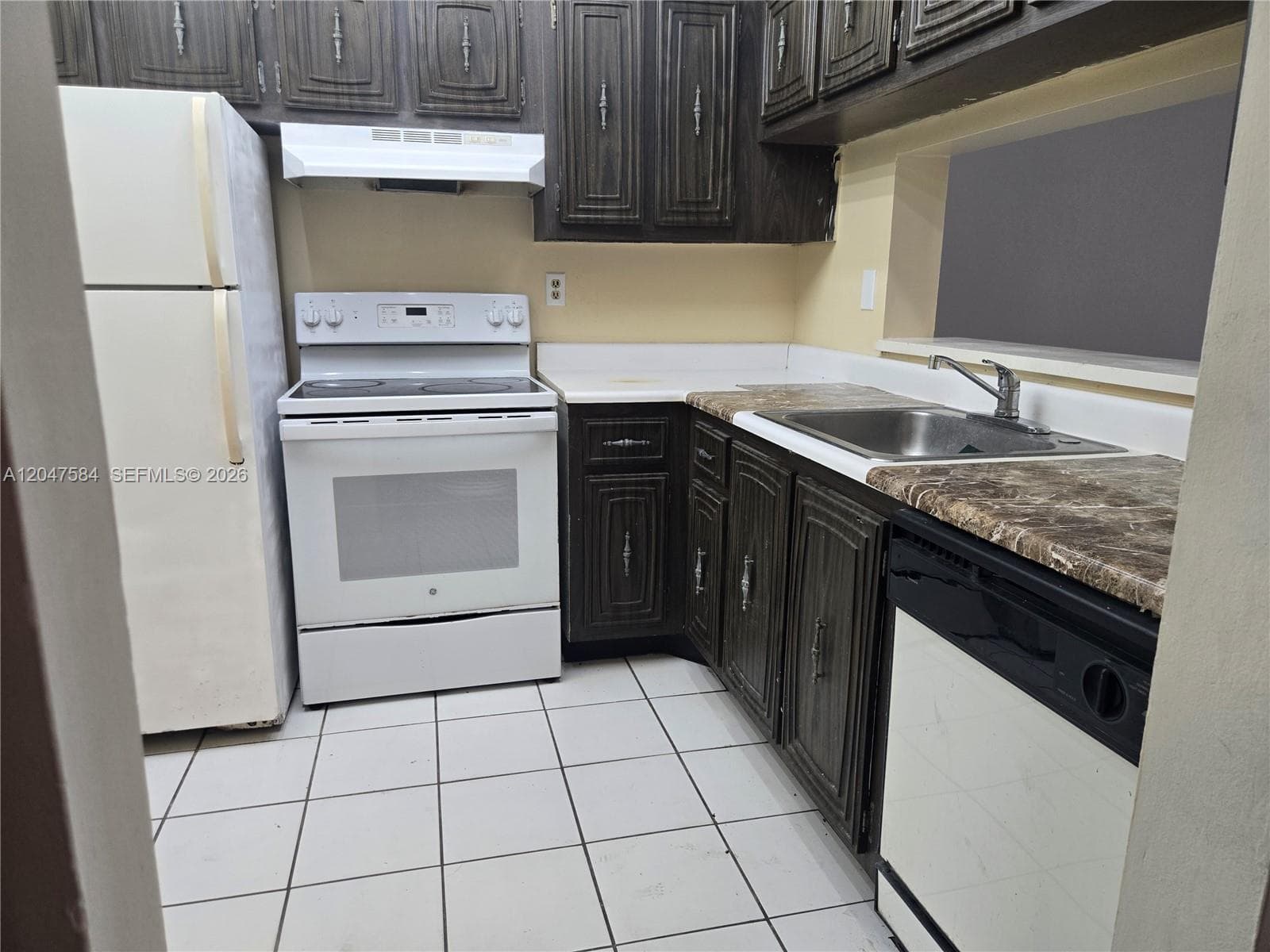 482 NW 165th St Rd # A-505, Miami, FL 33169 photo 2