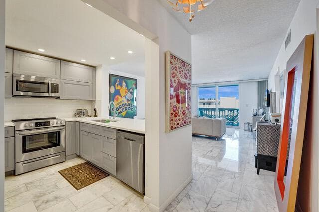 401 NE 14th Avenue # 705, FL 33009