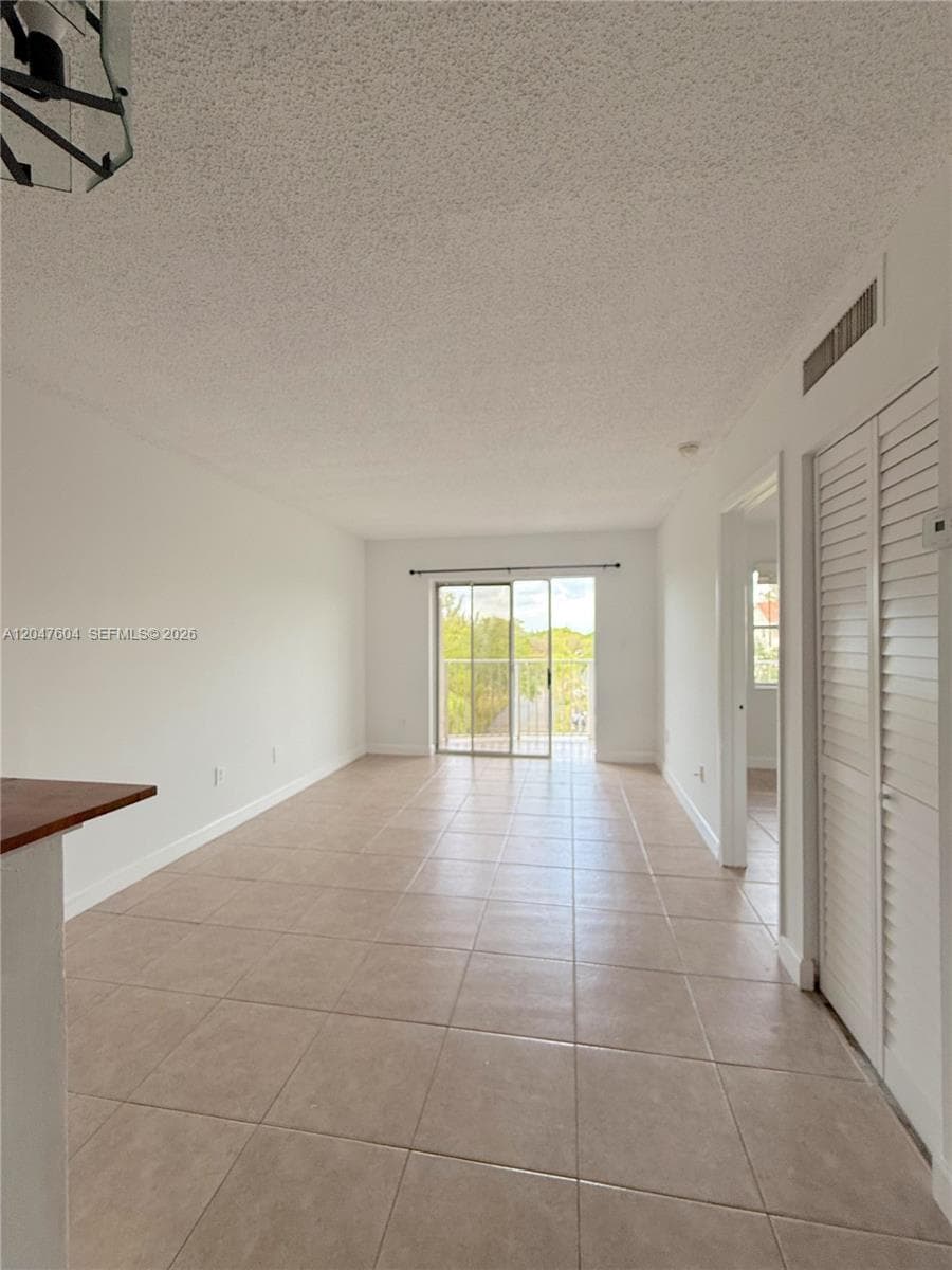 8260 SW 210th St # 315, Cutler Bay, FL 33189 photo 2