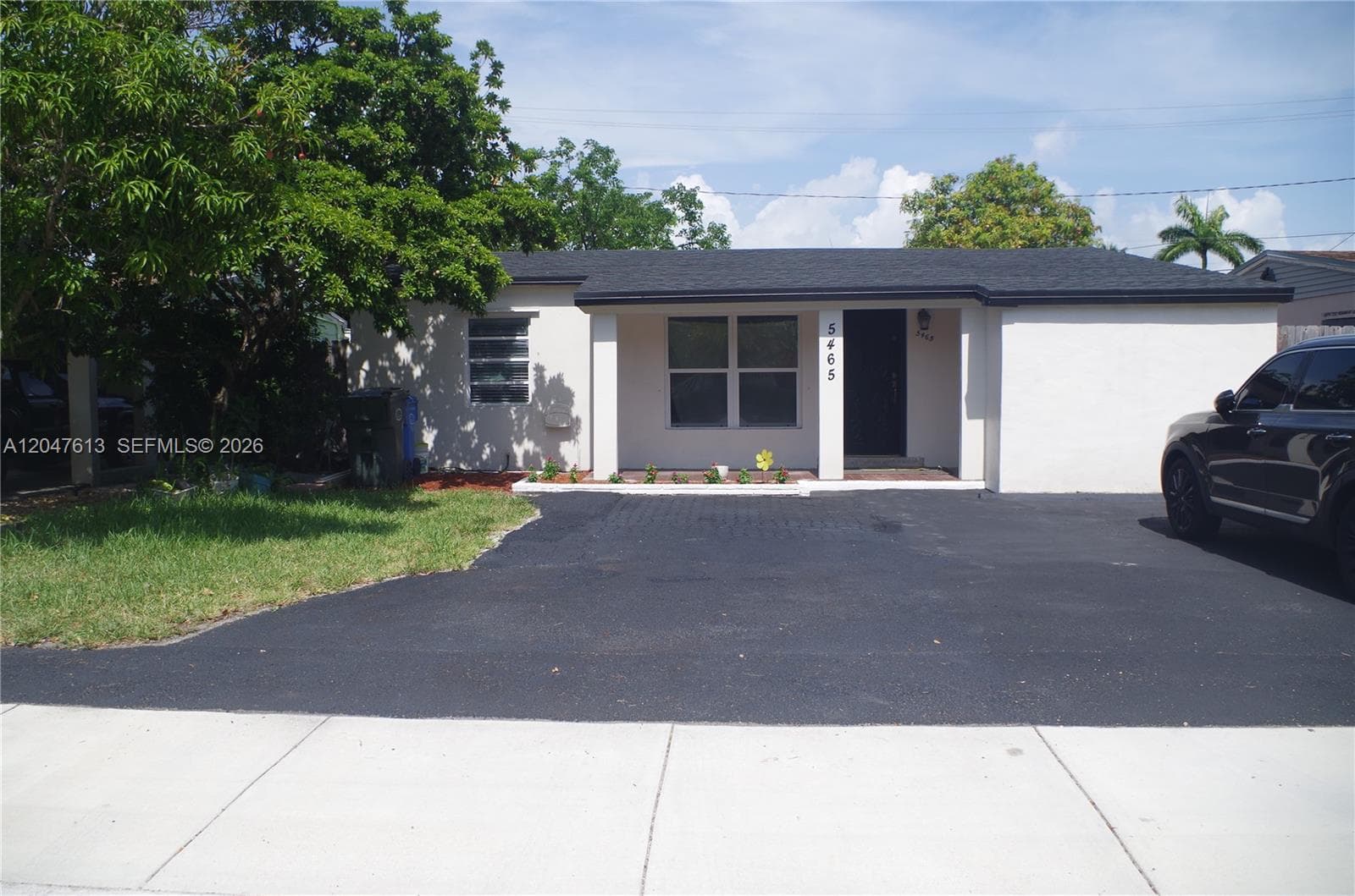 5465 N Andrews Ave, Oakland Park, FL 33309 photo 2