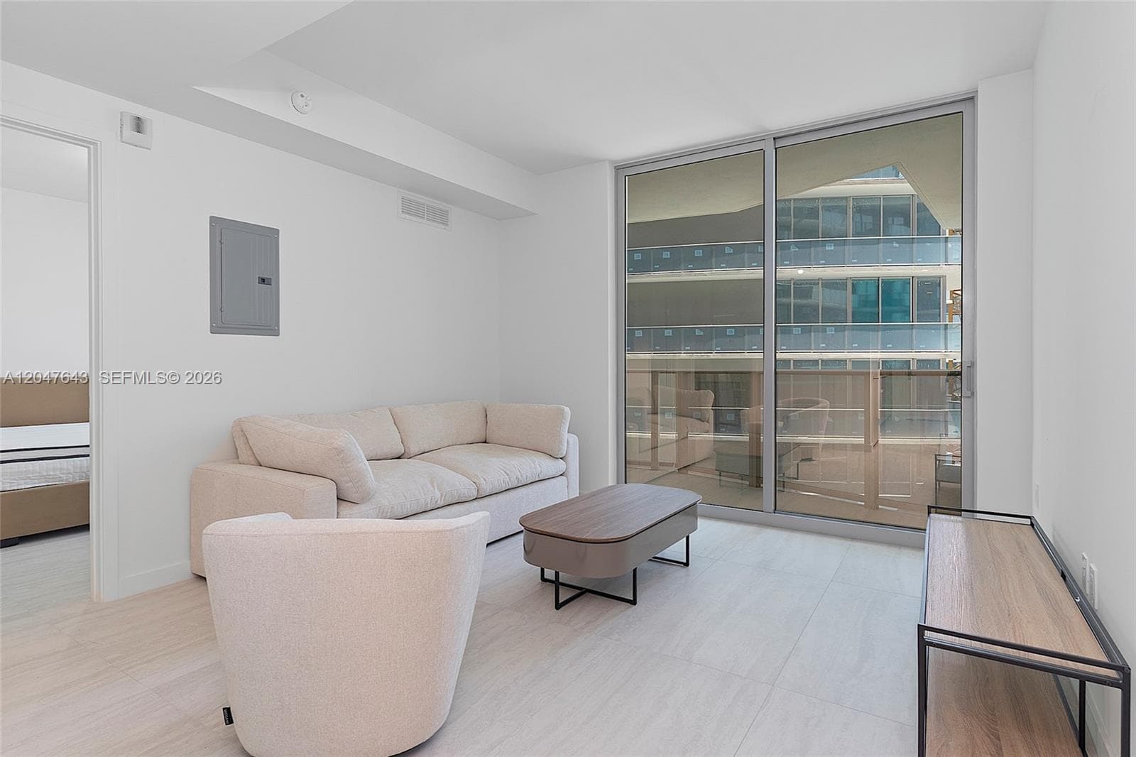 77 SE 5th St. # 1905, Miami, FL 33131 photo 2