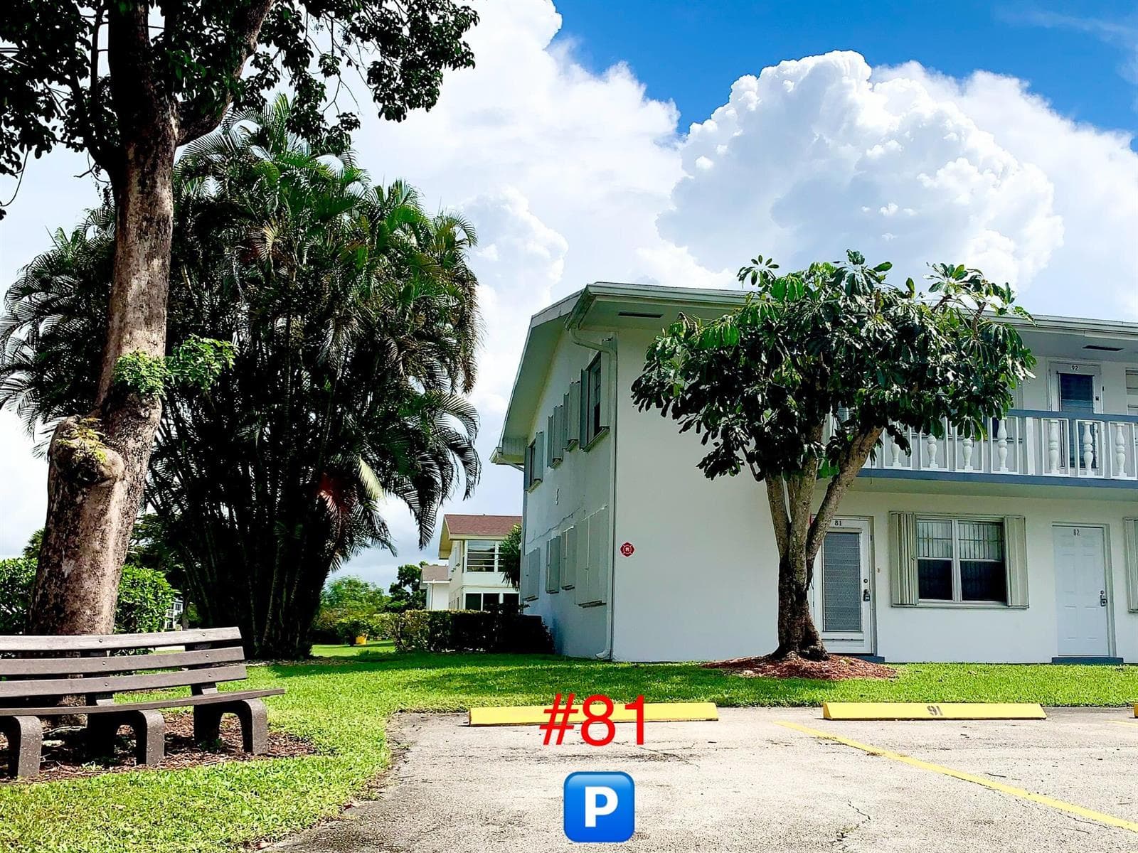 81 Kingswood E, West Palm Beach, FL 33417 photo 2