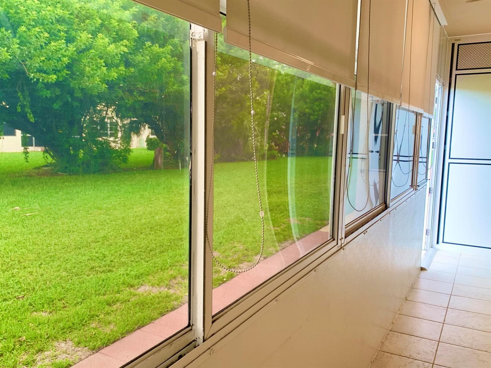 81 Kingswood E, West Palm Beach, FL 33417 photo 3
