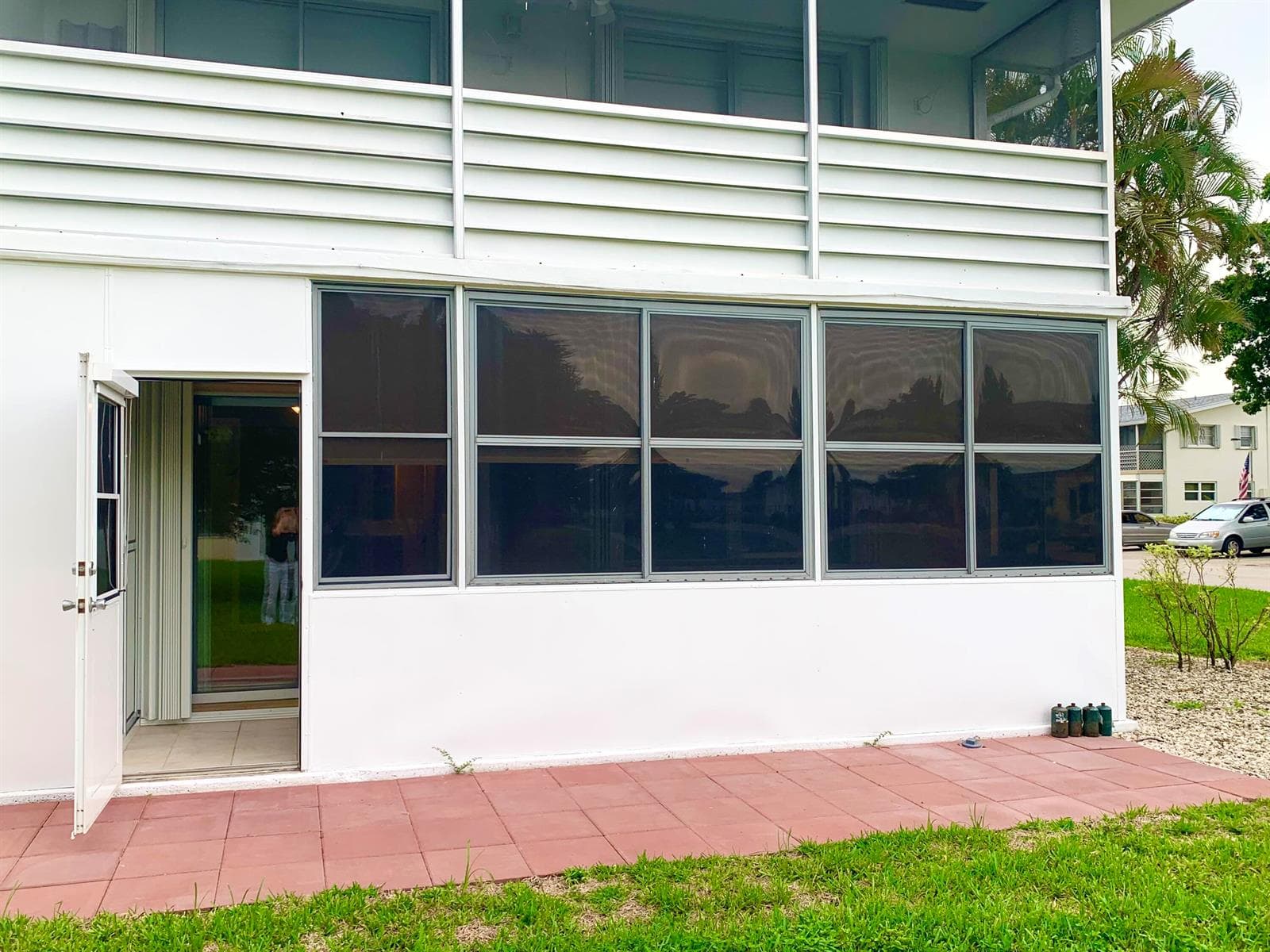 81 Kingswood E, West Palm Beach, FL 33417 photo 4