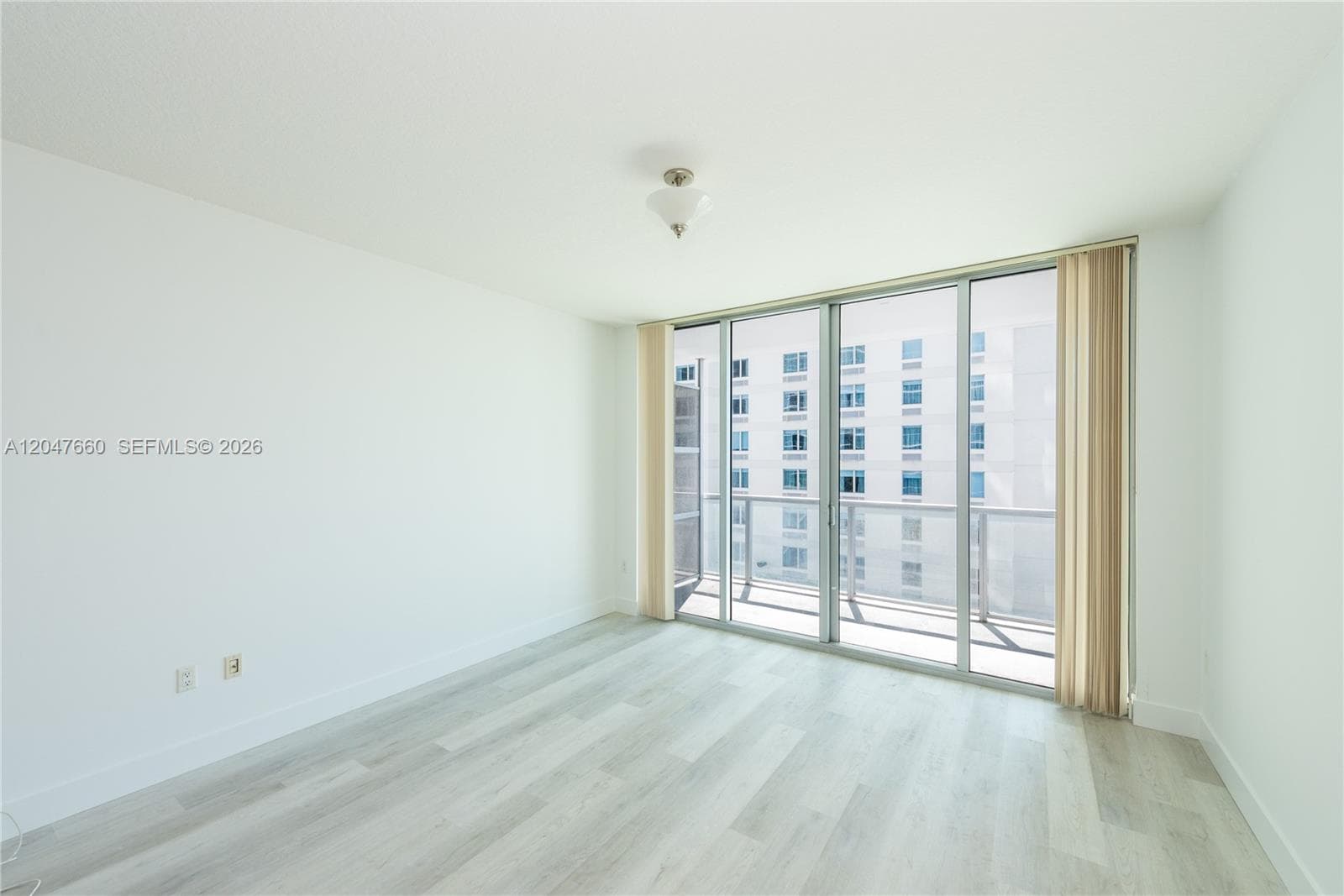 79 SW 12th St # 1105-S, Miami, FL 33130 photo 4