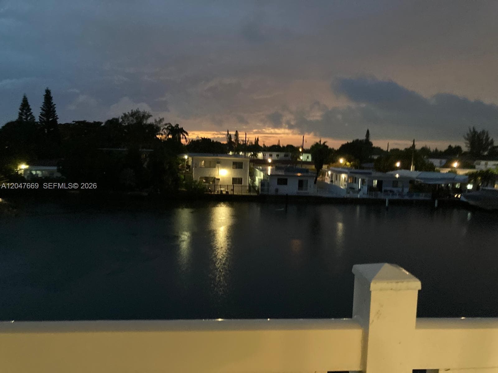 7900 Tatum Waterway Dr # 305, Miami Beach, FL 33141 photo 2