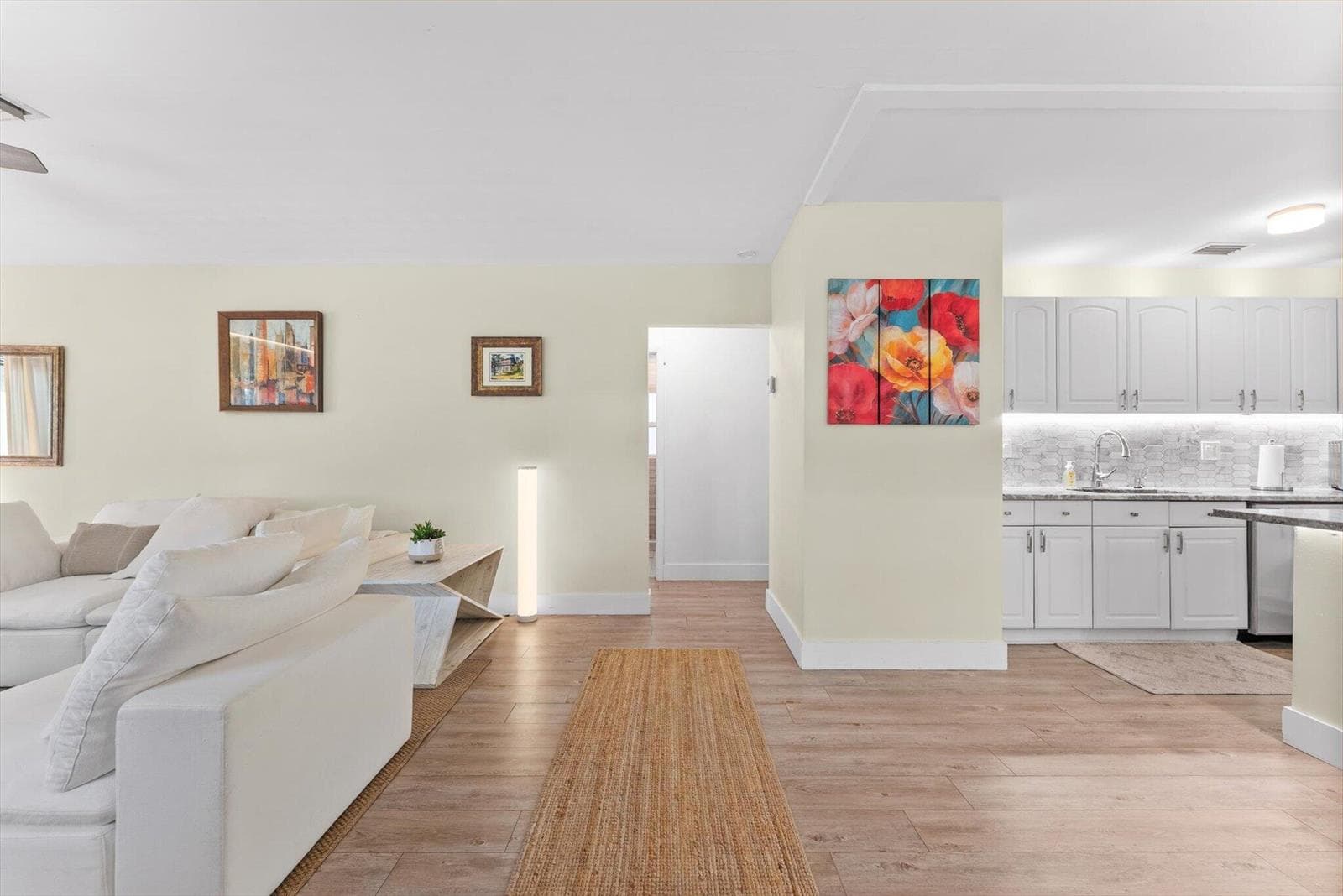 636 NE 16th Court, Fort Lauderdale, FL 33305 photo 2