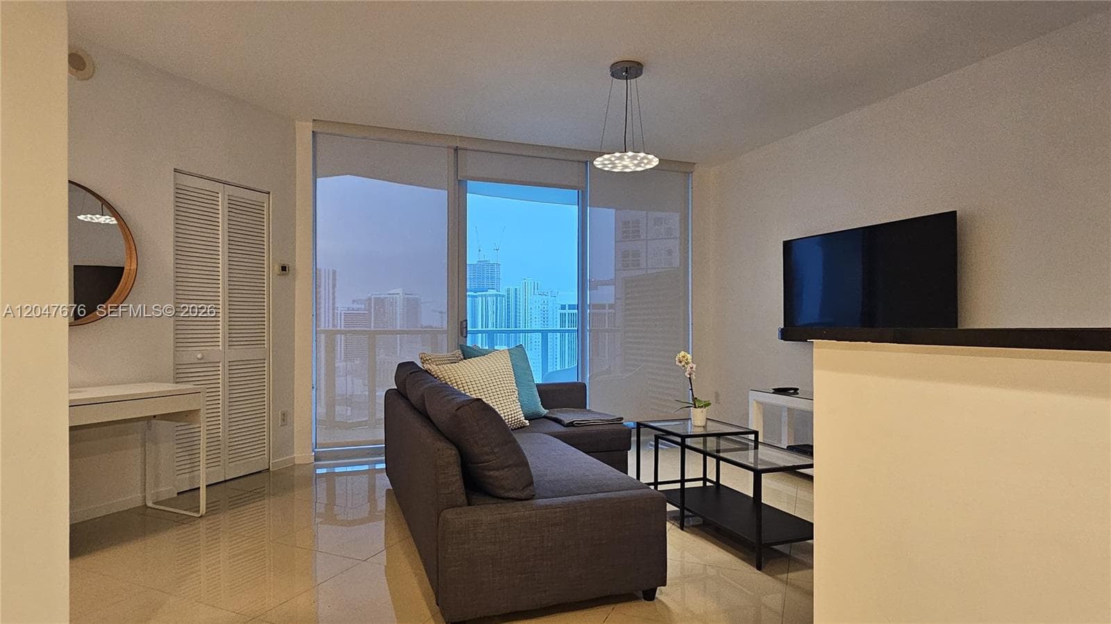300 S Biscayne Blvd # T-2905, Miami, FL 33131 photo 2