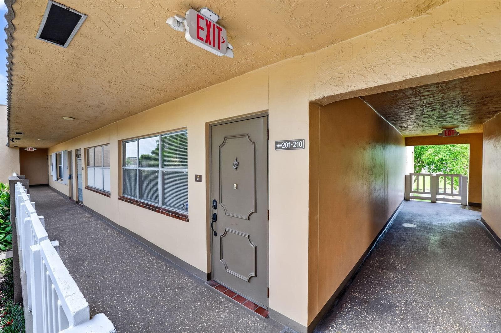 9141 Sunrise Lakes Boulevard # 210, Sunrise, FL 33322 photo 3
