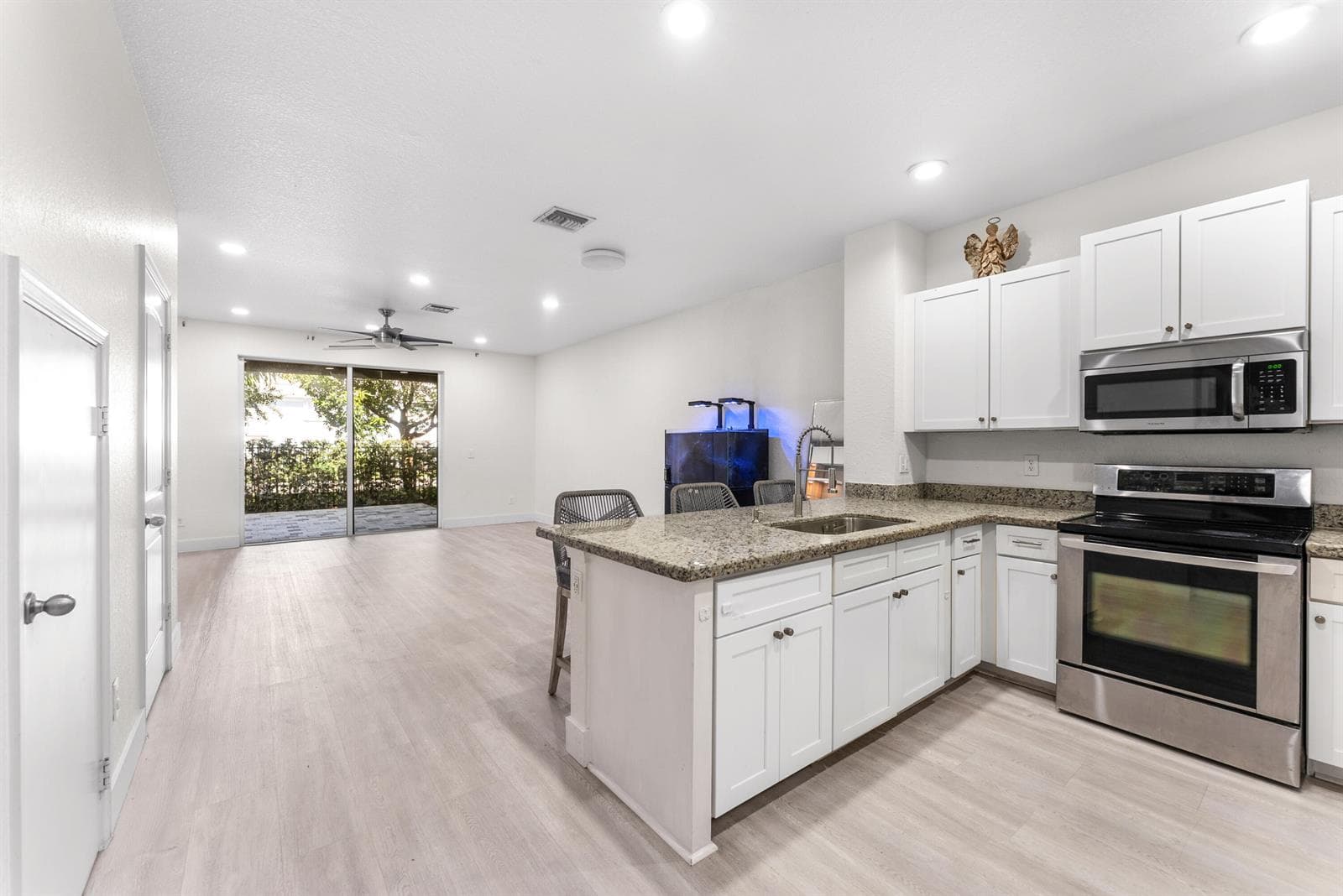 354 SE 1st Way # 354, Deerfield Beach, FL 33441 photo 5