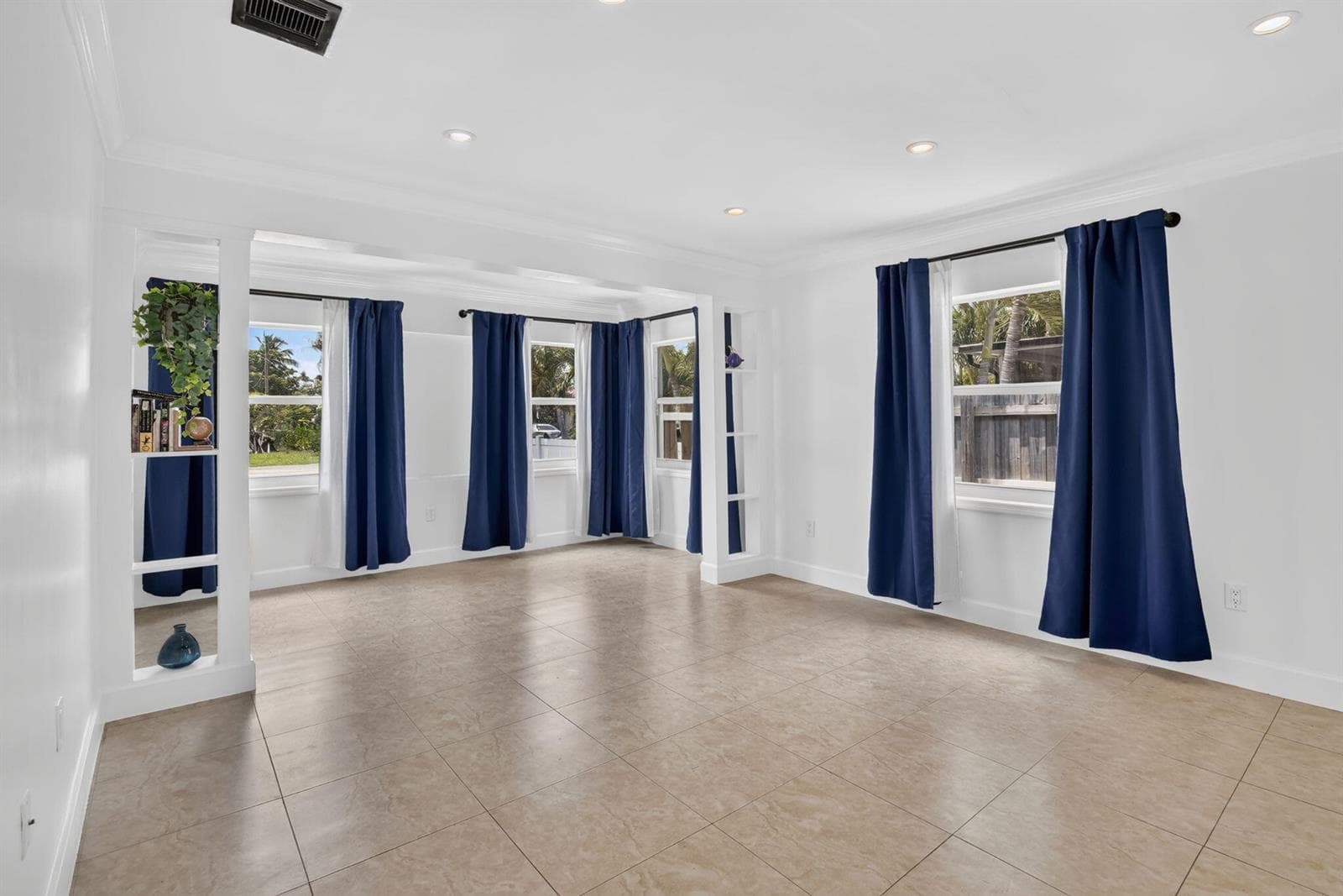 2427 Harding Street, Hollywood, FL 33020 photo 2