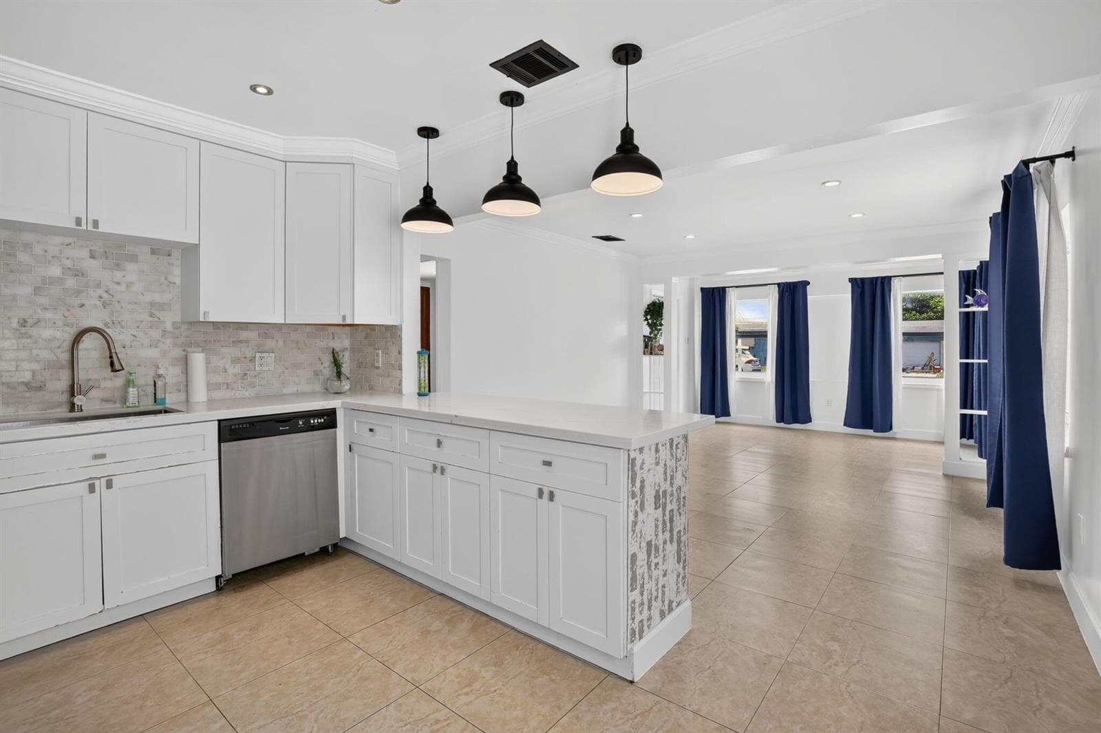 2427 Harding Street, Hollywood, FL 33020