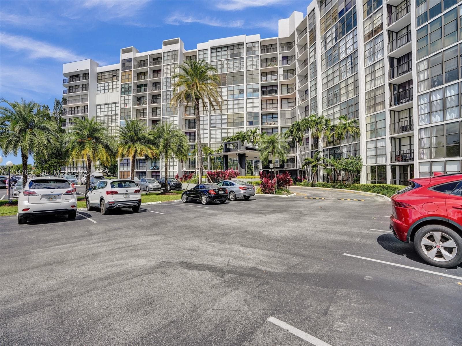 800 Parkview Dr # 131, Hallandale Beach, FL 33009 photo 3