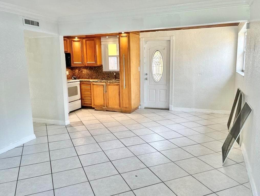 112 Newton Road, West Park, FL 33023 photo 4
