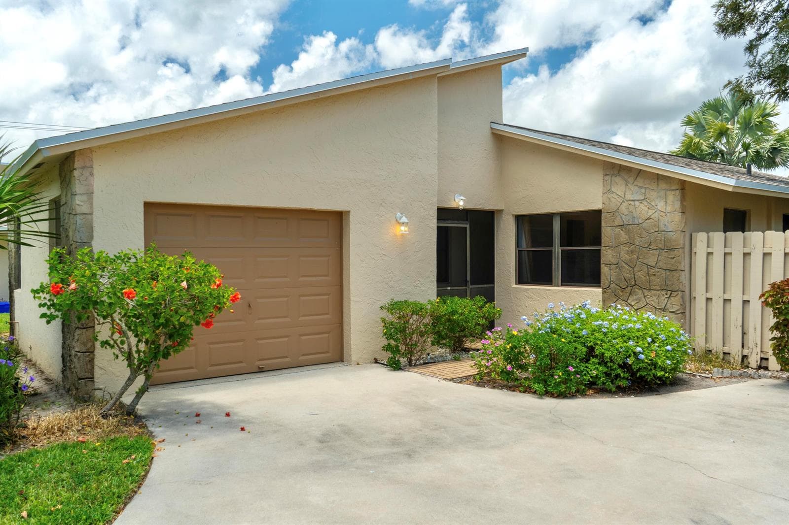 3155 NW 9th Street, Delray Beach, FL 33445 photo 3