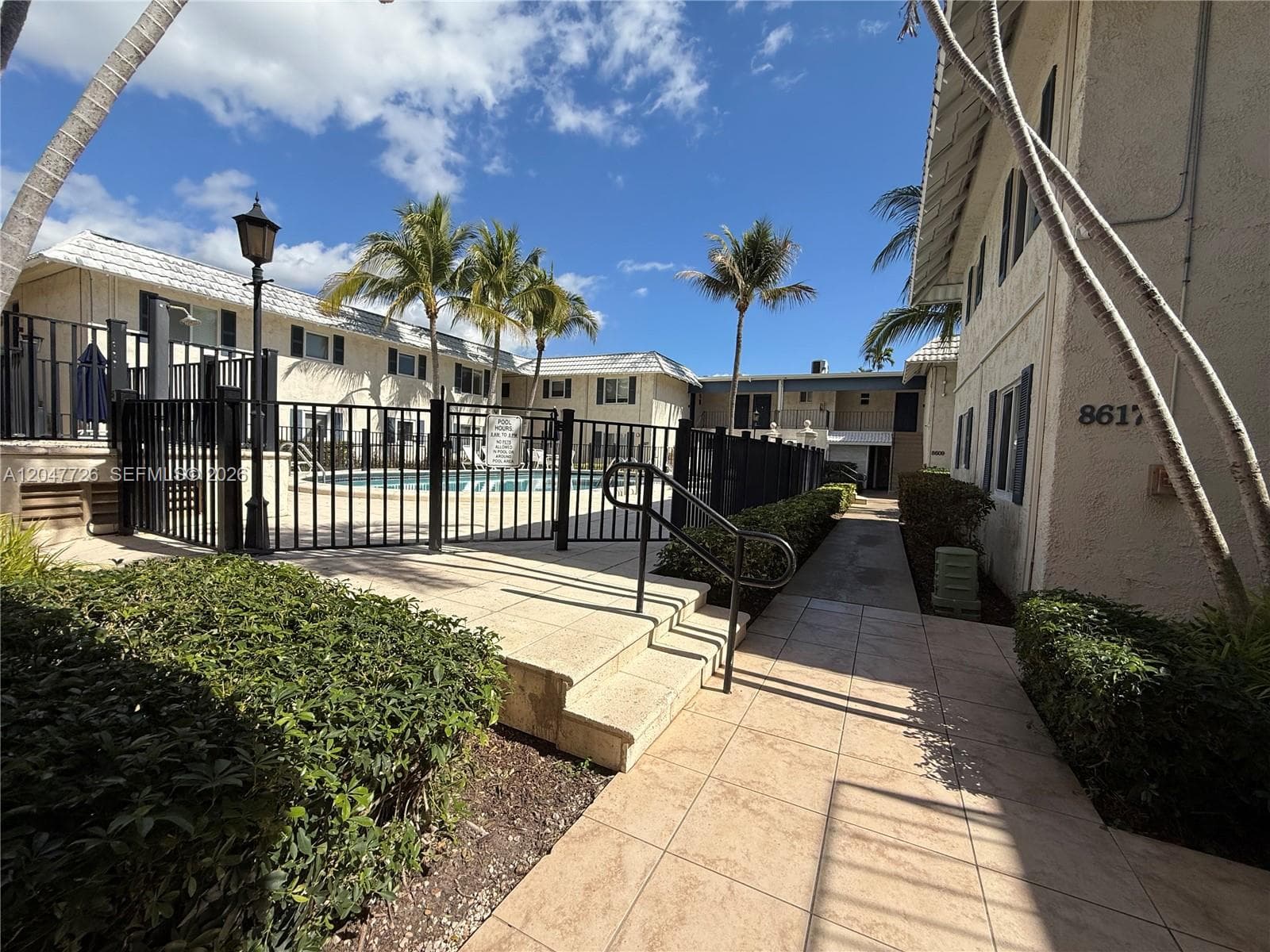 8607 SW 68th Ct # 24, Pinecrest, FL 33156 photo 3