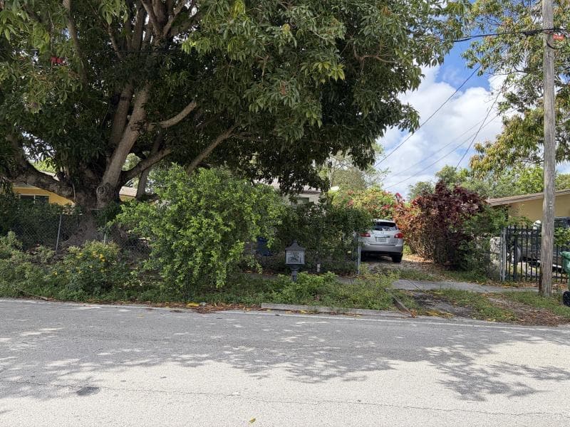 2021 NW 87th Street, Miami, FL 33147