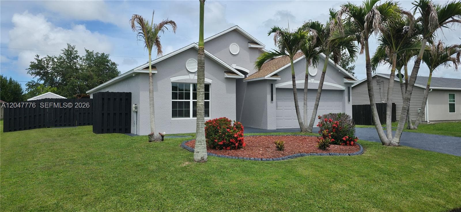 2037 SW Aquarius Ln, Port St. Lucie, FL 34984 photo 2