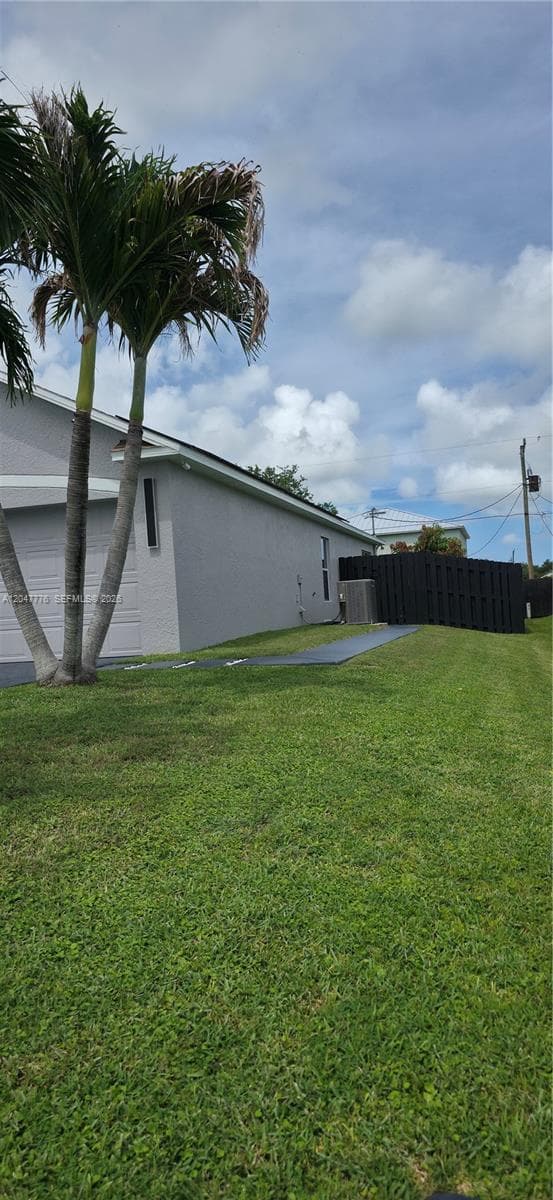 2037 SW Aquarius Ln, Port St. Lucie, FL 34984 photo 4