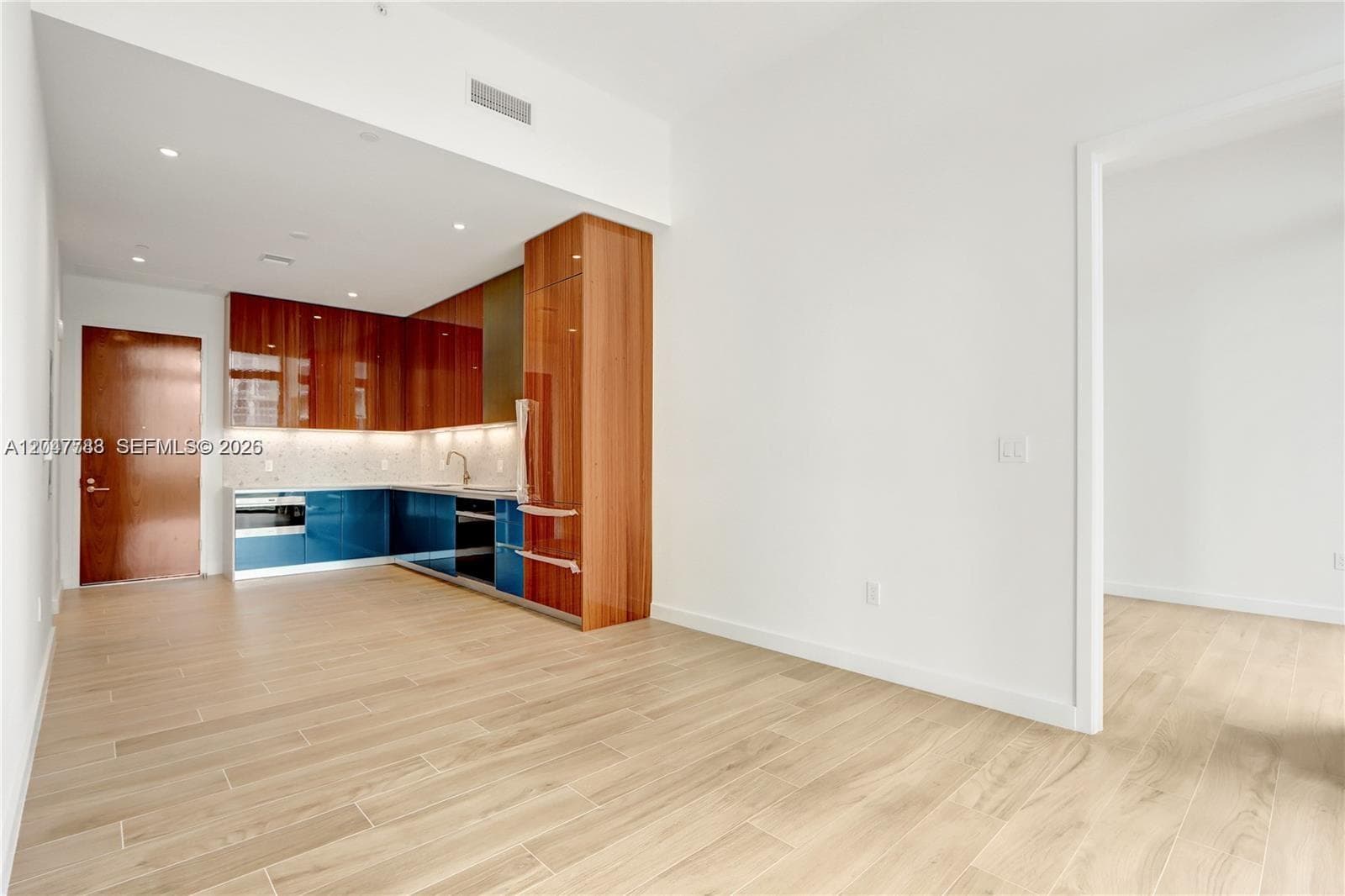 2655 S Bayshore Dr # 403, Miami, FL 33133 photo 3