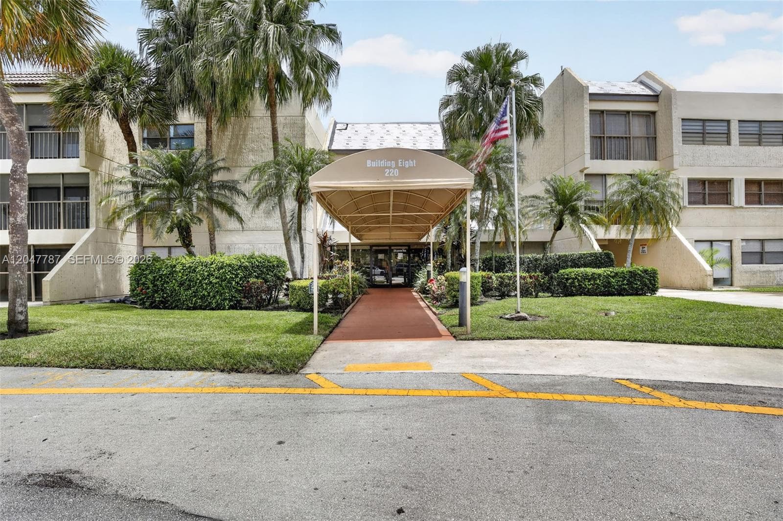 220 Lakeview Dr # 210, Weston, FL 33326 photo 2