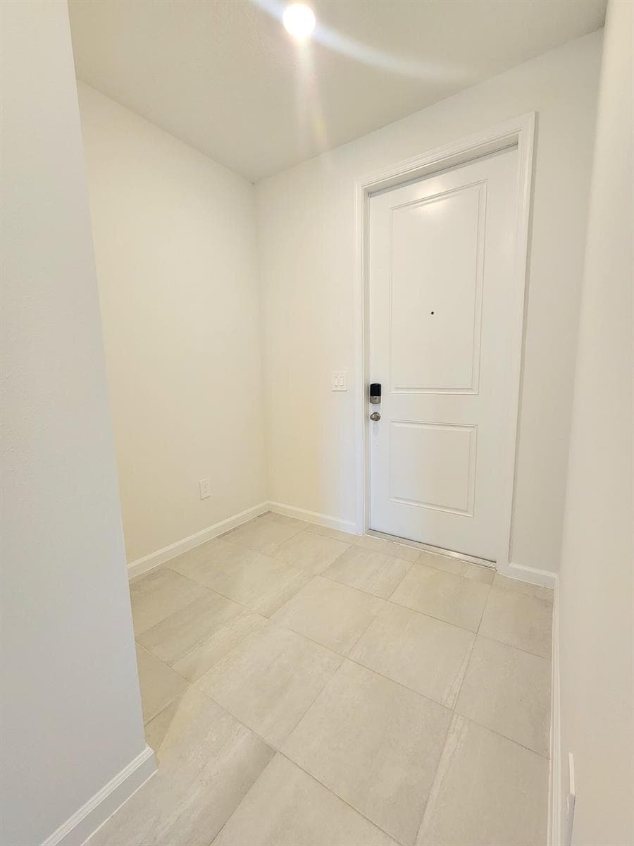 629 Salisbury Circle, Fort Pierce, FL 34982 photo 3