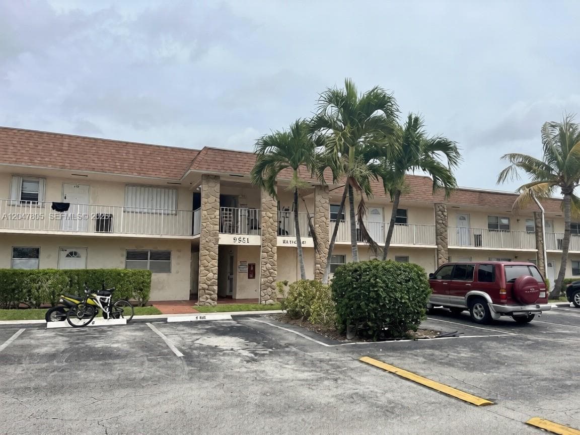 9851 Sandalfoot Blvd # 213, Boca Raton, FL 33428