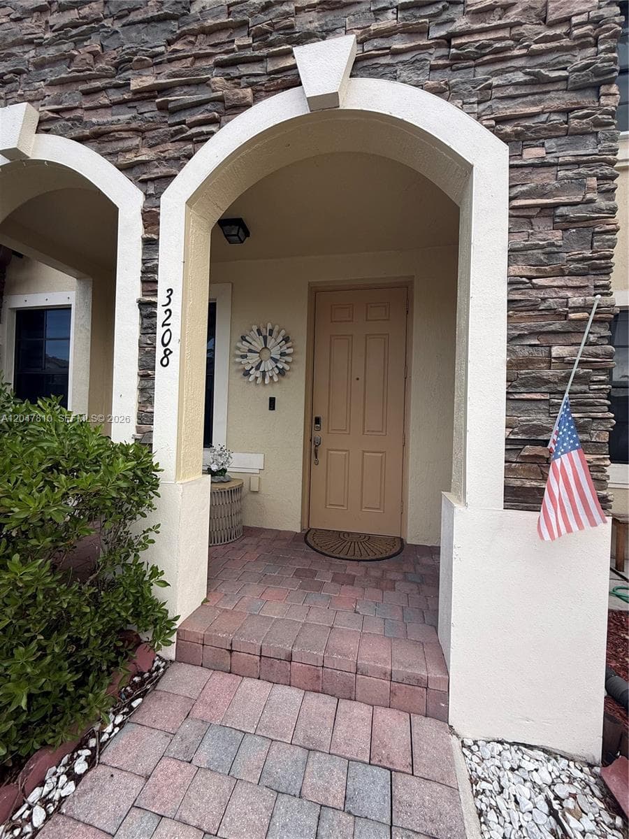 3208 SE 7th St # 0, Homestead, FL 33033 photo 4
