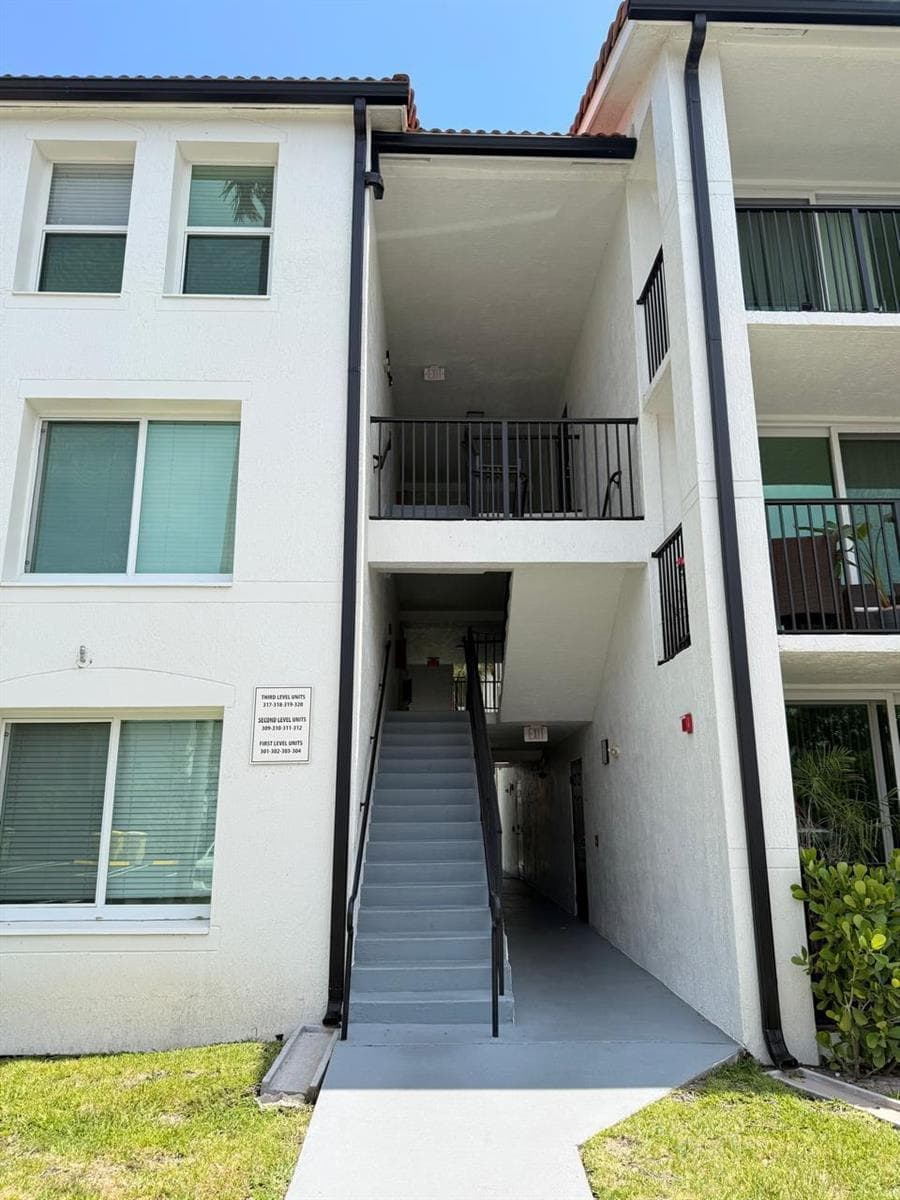 317 Villa Circle # 317, Boynton Beach, FL 33435 photo 4