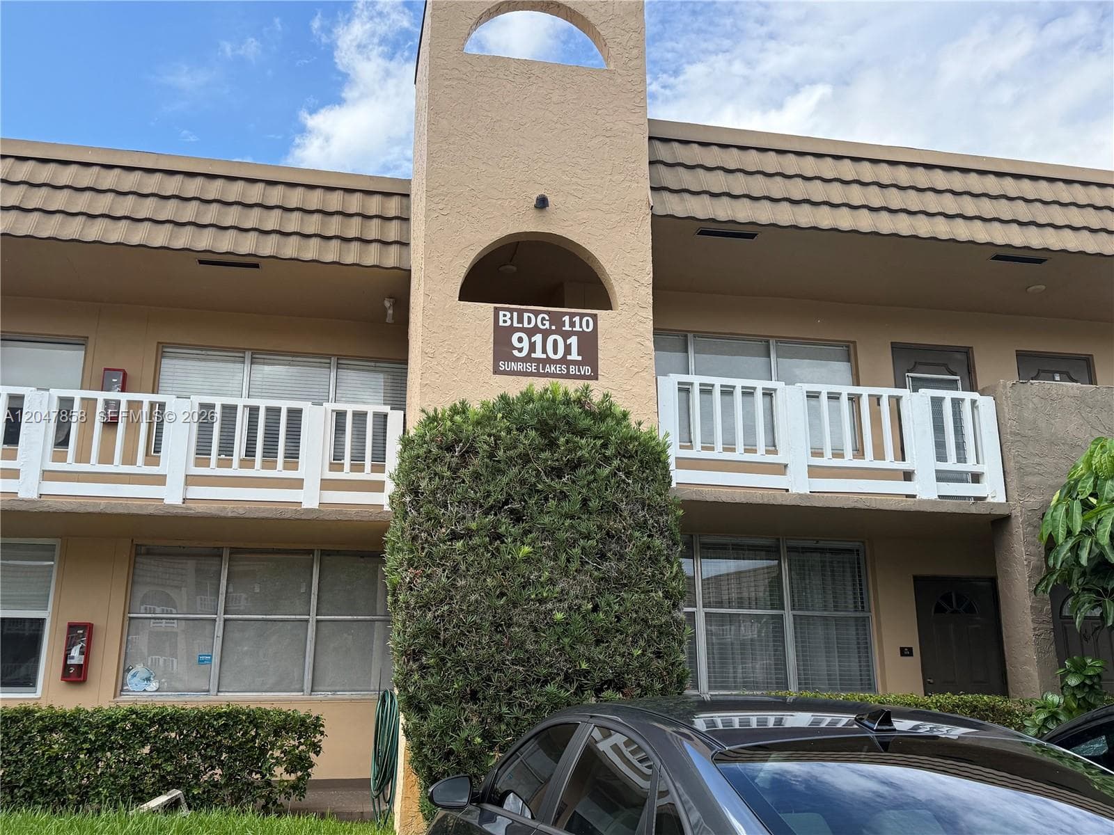 9101 Sunrise Lakes Blvd # 215, Sunrise, FL 33322 photo 3