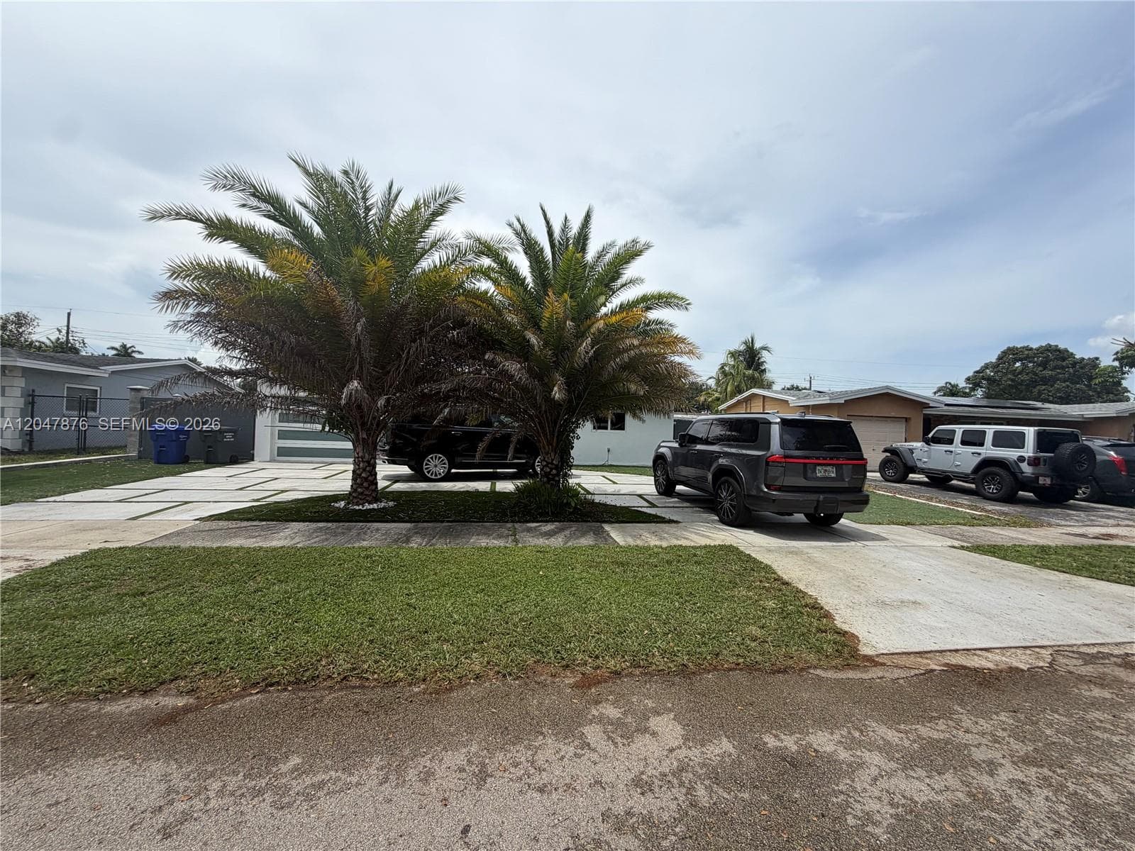 7525 Roosevelt St, Hollywood, FL 33024 photo 2