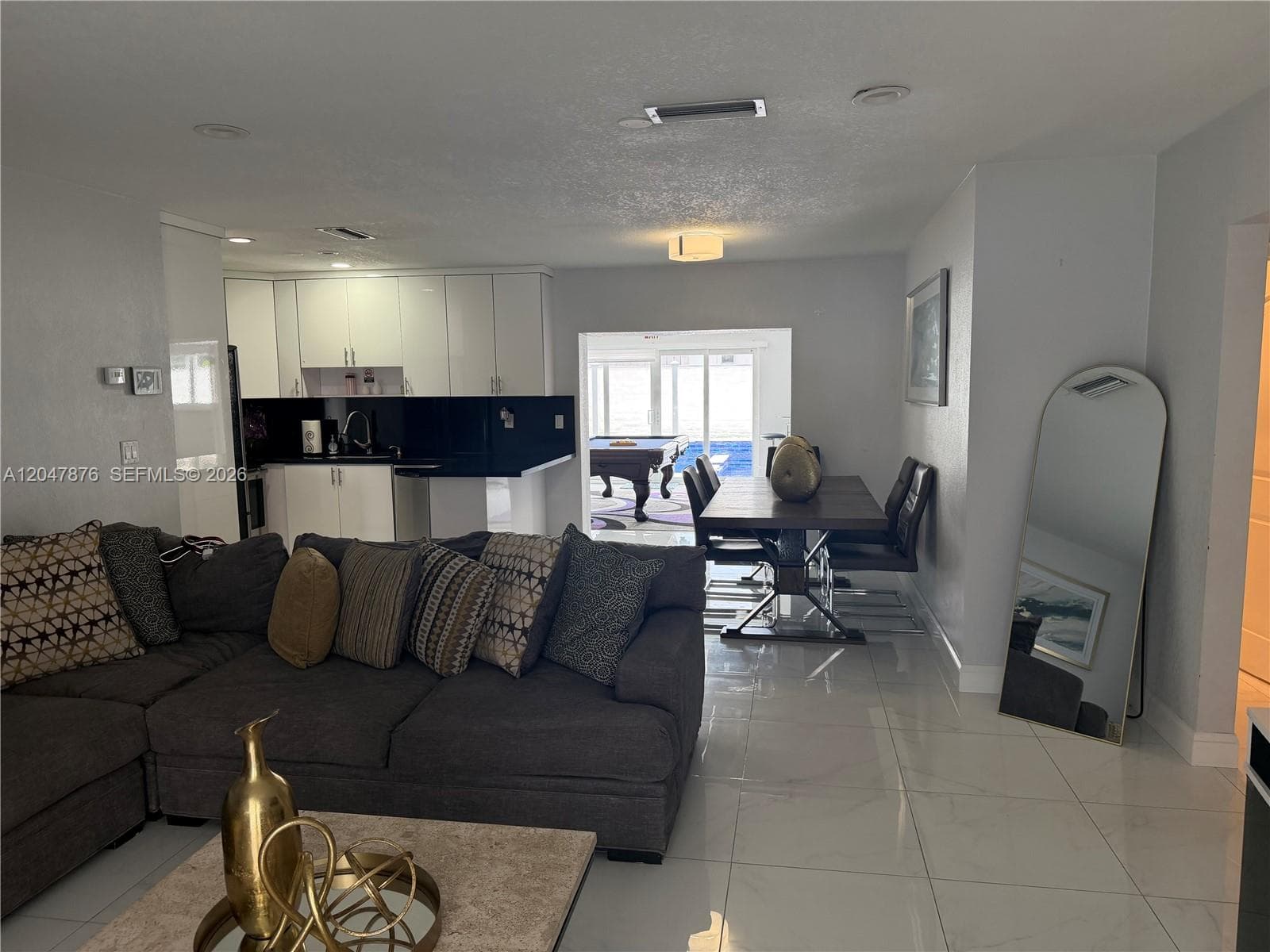 7525 Roosevelt St, Hollywood, FL 33024 photo 4