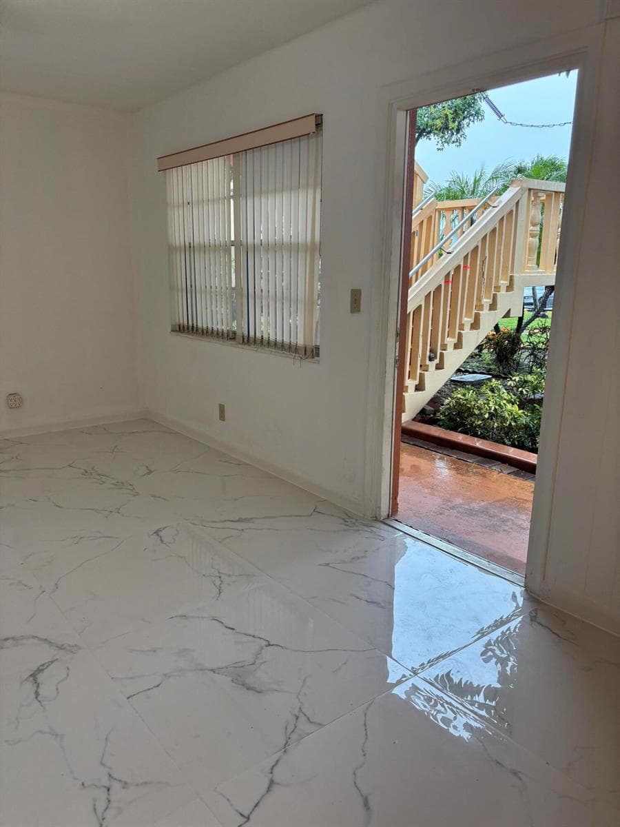 204 Salisbury I # 204, West Palm Beach, FL 33417 photo 2