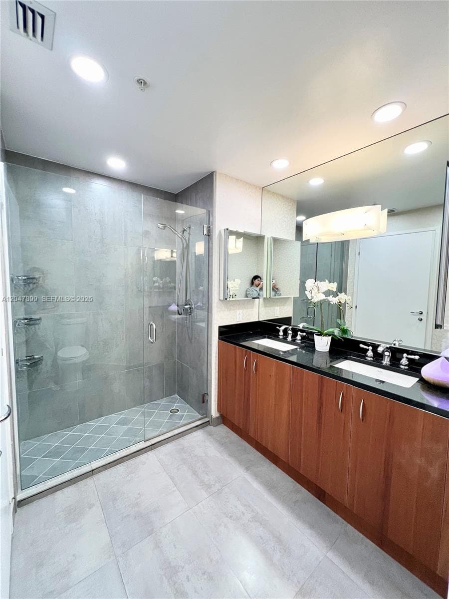 300 S Biscayne Blvd # L-814, Miami, FL 33131 photo 5