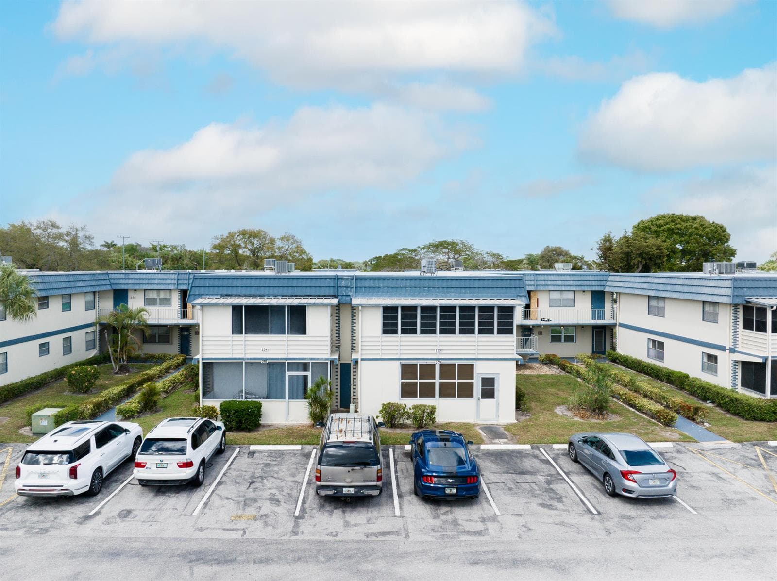 233 Brittany E, Delray Beach, FL 33446 photo 3