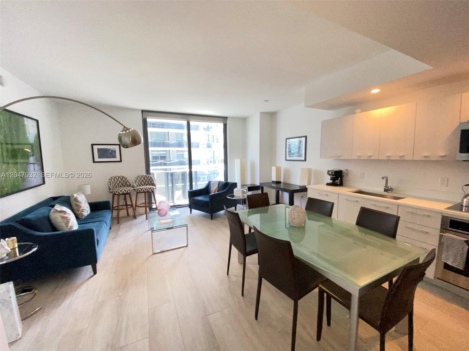 55 SW 9th St # 2102, Miami, FL 33130 photo 5