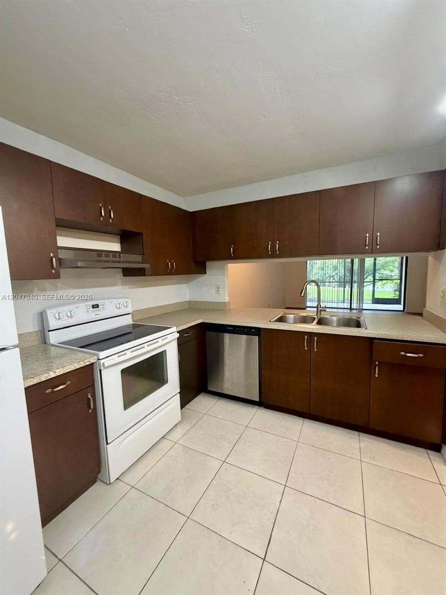 100 NW 76th Ave # 102-2, Plantation, FL 33324 photo 4