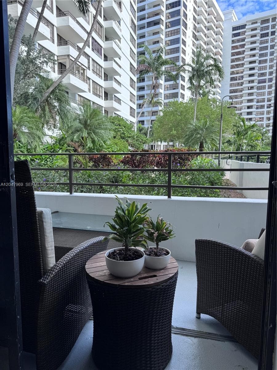 600 Three Islands Blvd # 115, Hallandale Beach, FL 33009 photo 2
