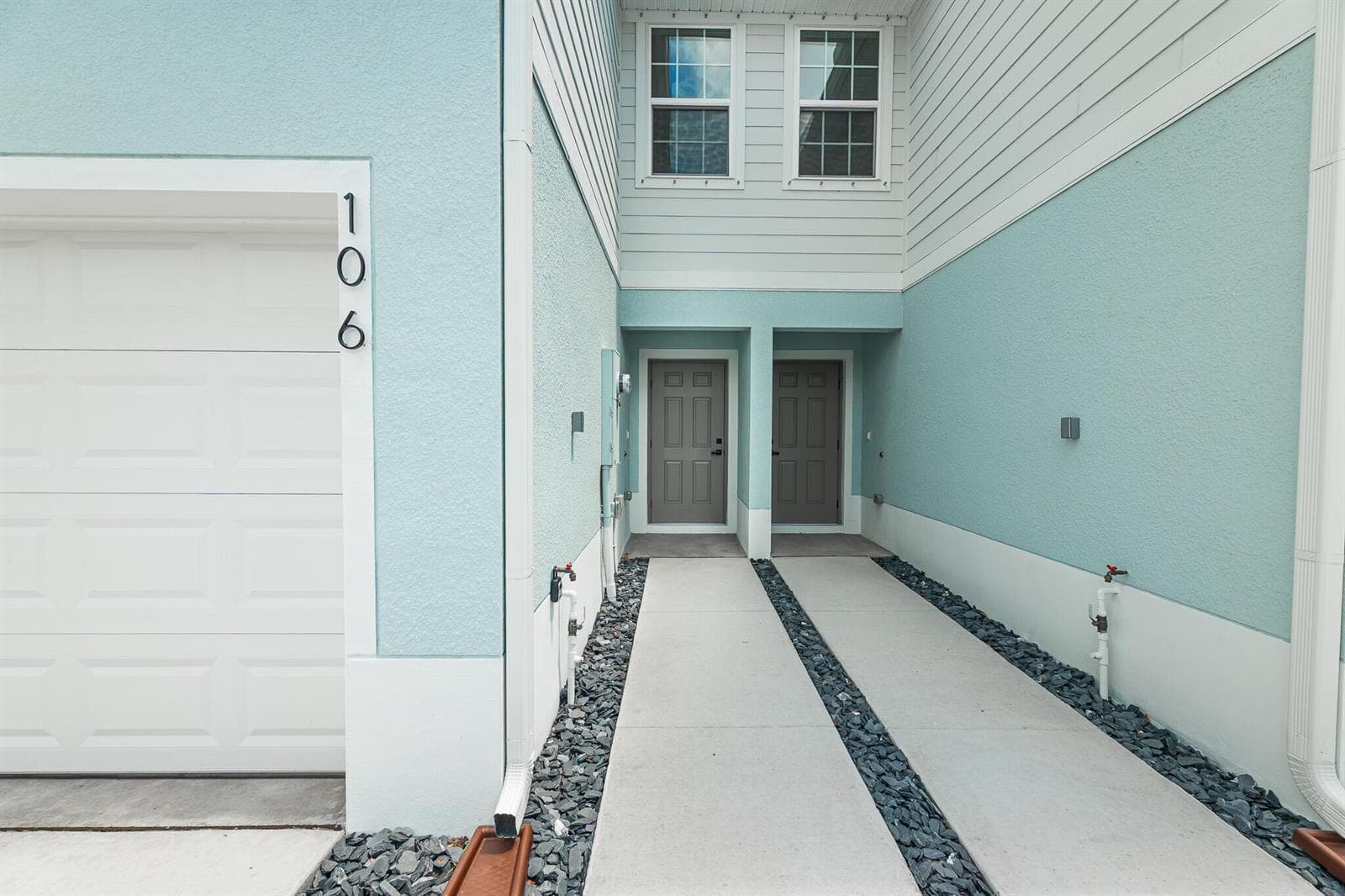 106 Savannah Lakes Boulevard, Fort Pierce, FL 34982 photo 2
