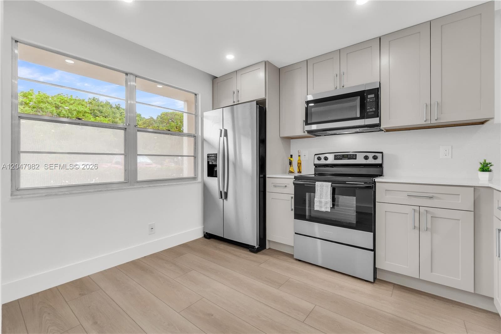 2101 Lucaya Bnd # E1, Coconut Creek, FL 33066 photo 4