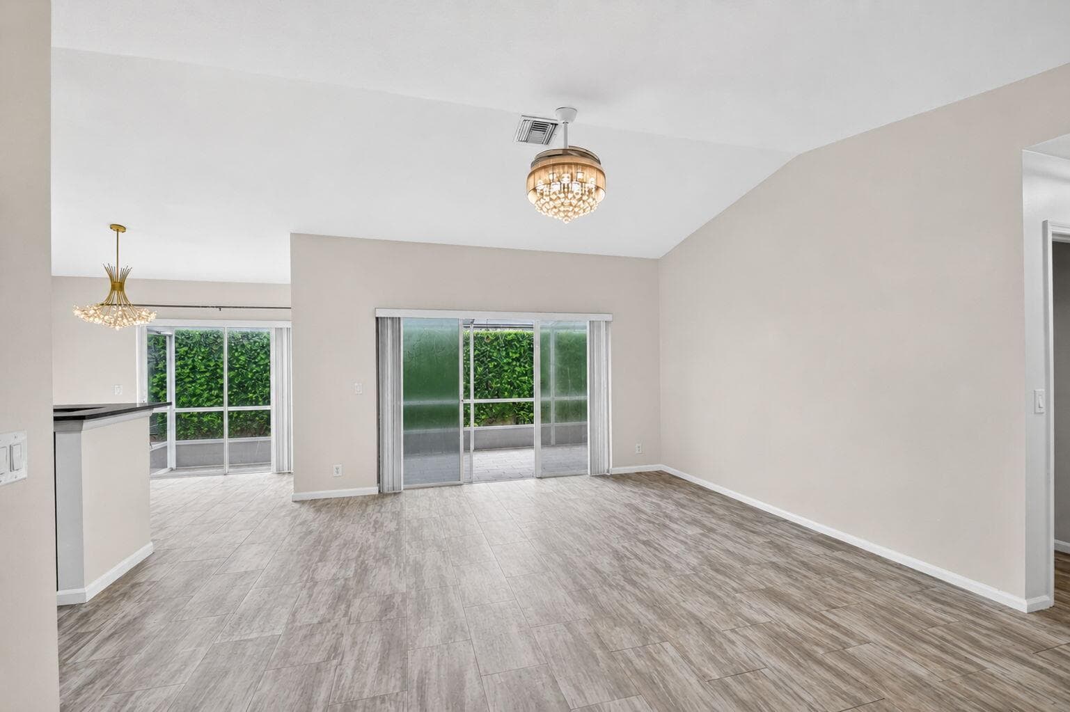 208 Caribe Court, FL 33413 photo 4