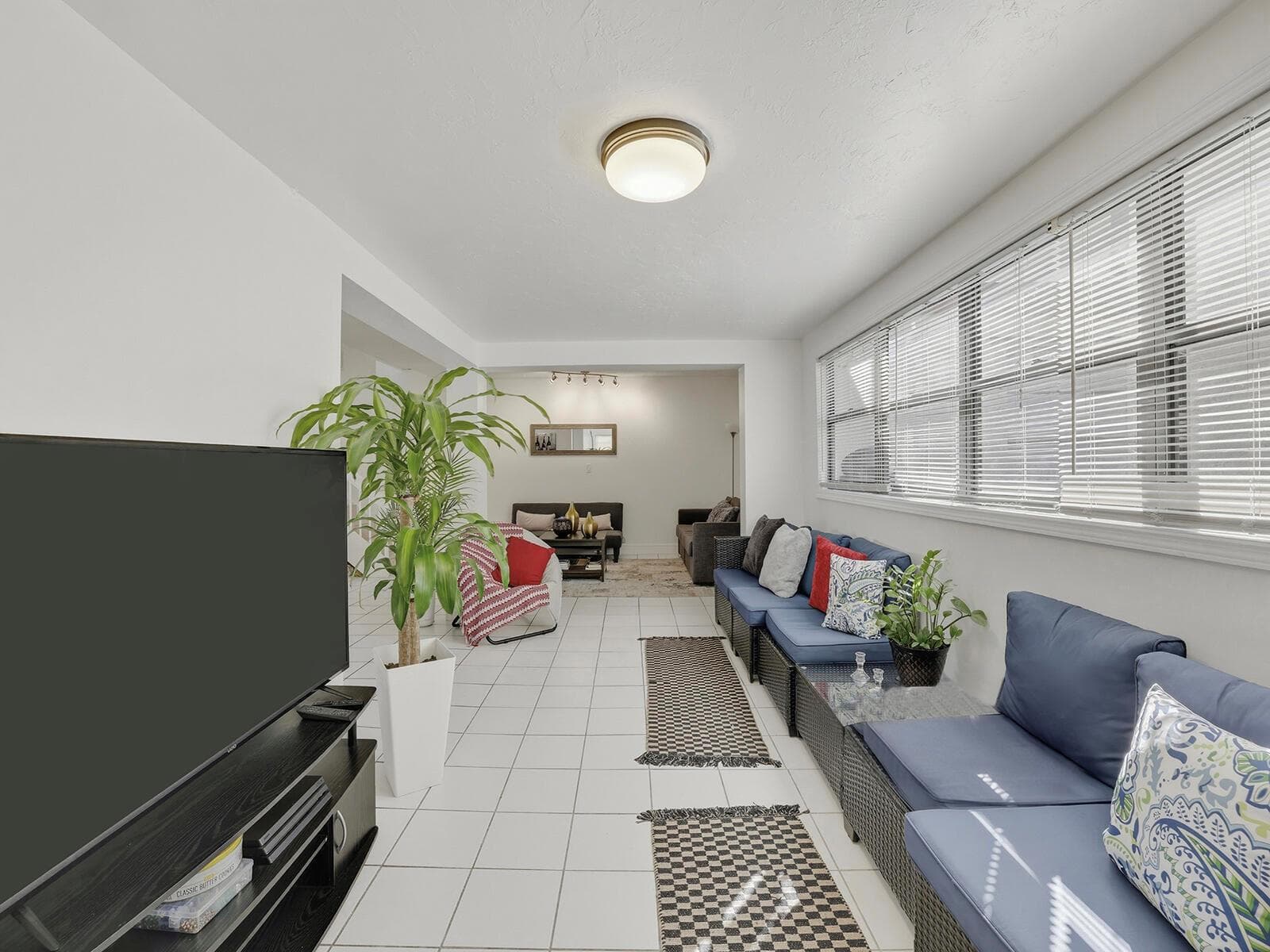 9702 NW 5th Lane # 9702, Miami, FL 33172 photo 4