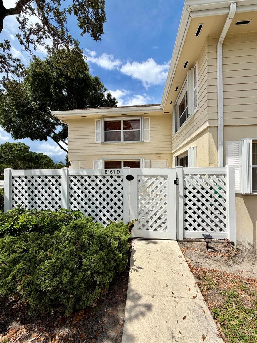 8161 Andover Court # 61d, Lake Clarke Shores, FL 33406