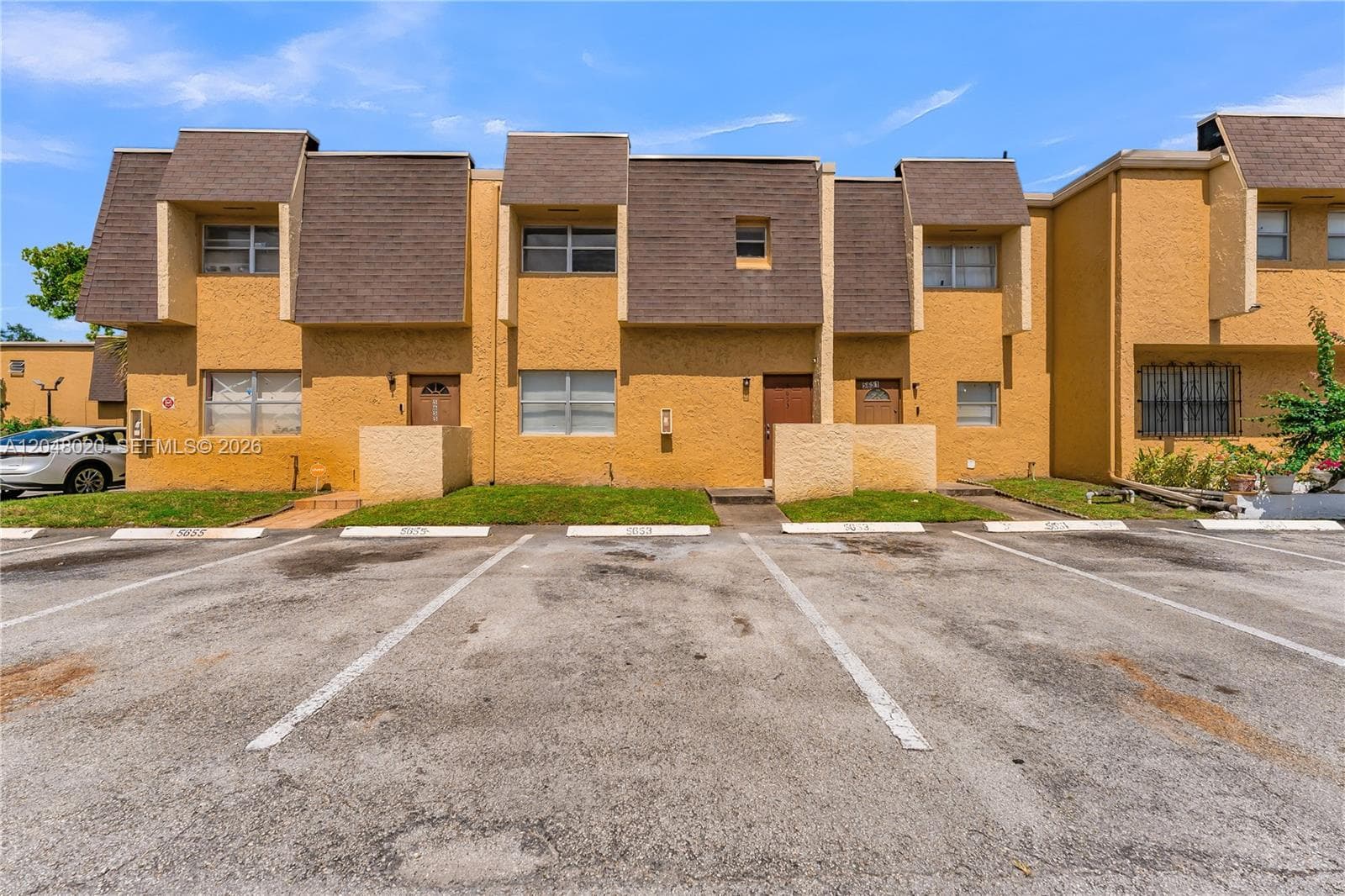 5653 Blueberry CT # # 2, Lauderhill, FL 33313