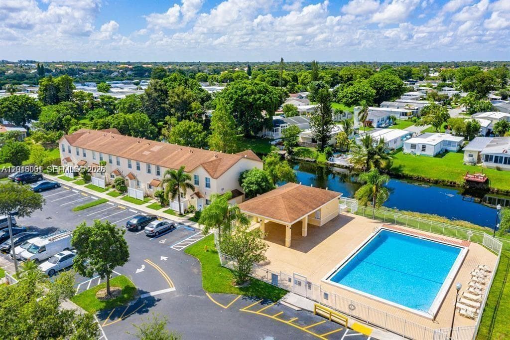 6617 Winfield Blvd # 10-1, Margate, FL 33063