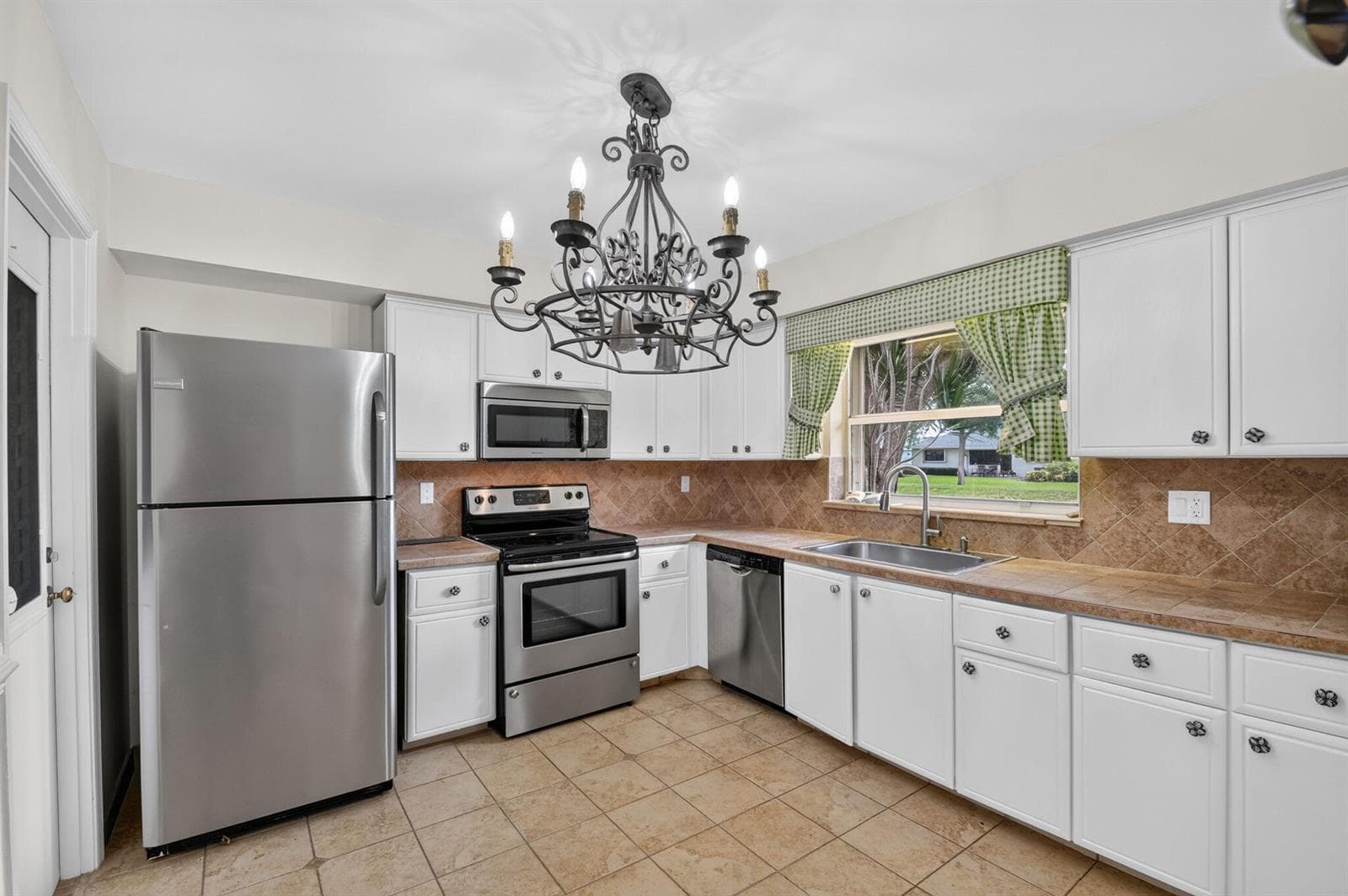 9930 Frangipani Tree Way # B, Boynton Beach, FL 33436 photo 3