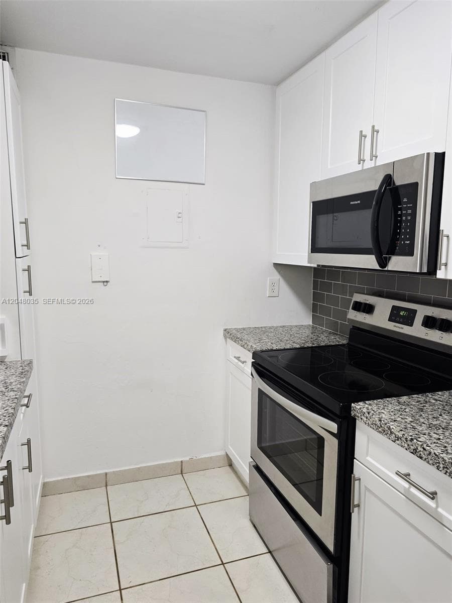 8877 Fontainebleau Blvd # 202, Miami, FL 33172 photo 4