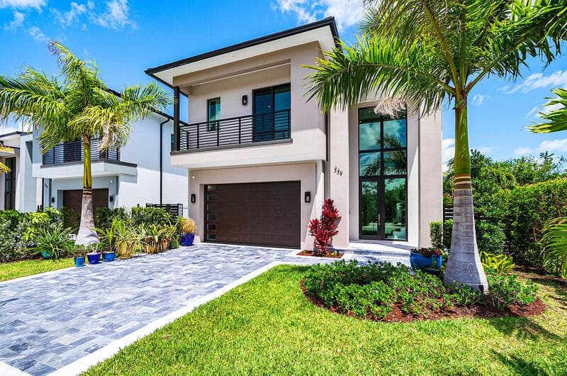 239 NE 11th Street, Delray Beach, FL 33444 photo 2